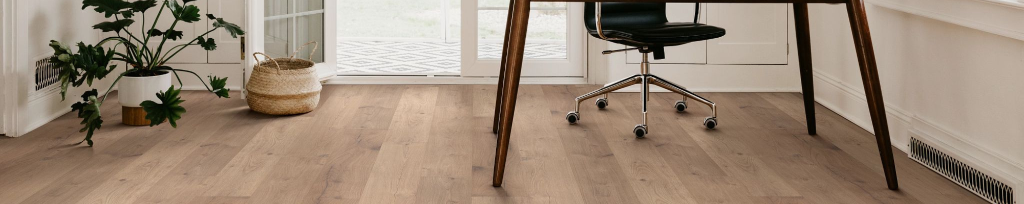 Find a variety of beautiful laminate flooring in all shade and finish, from handscraped to high gloss here at your local store, SELECT FLOORS LTD in Okotoks